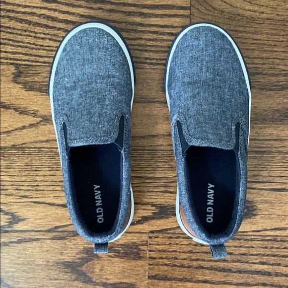 old navy boys slip on shoes